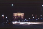 Siegestor bei Nacht_Blaulicht_04-1975